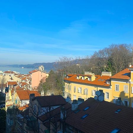 Blucavana, Casa Vacanze In Centro A Трієст Екстер'єр фото